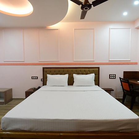 Hotel Sushree International ブバネーシュワル エクステリア 写真