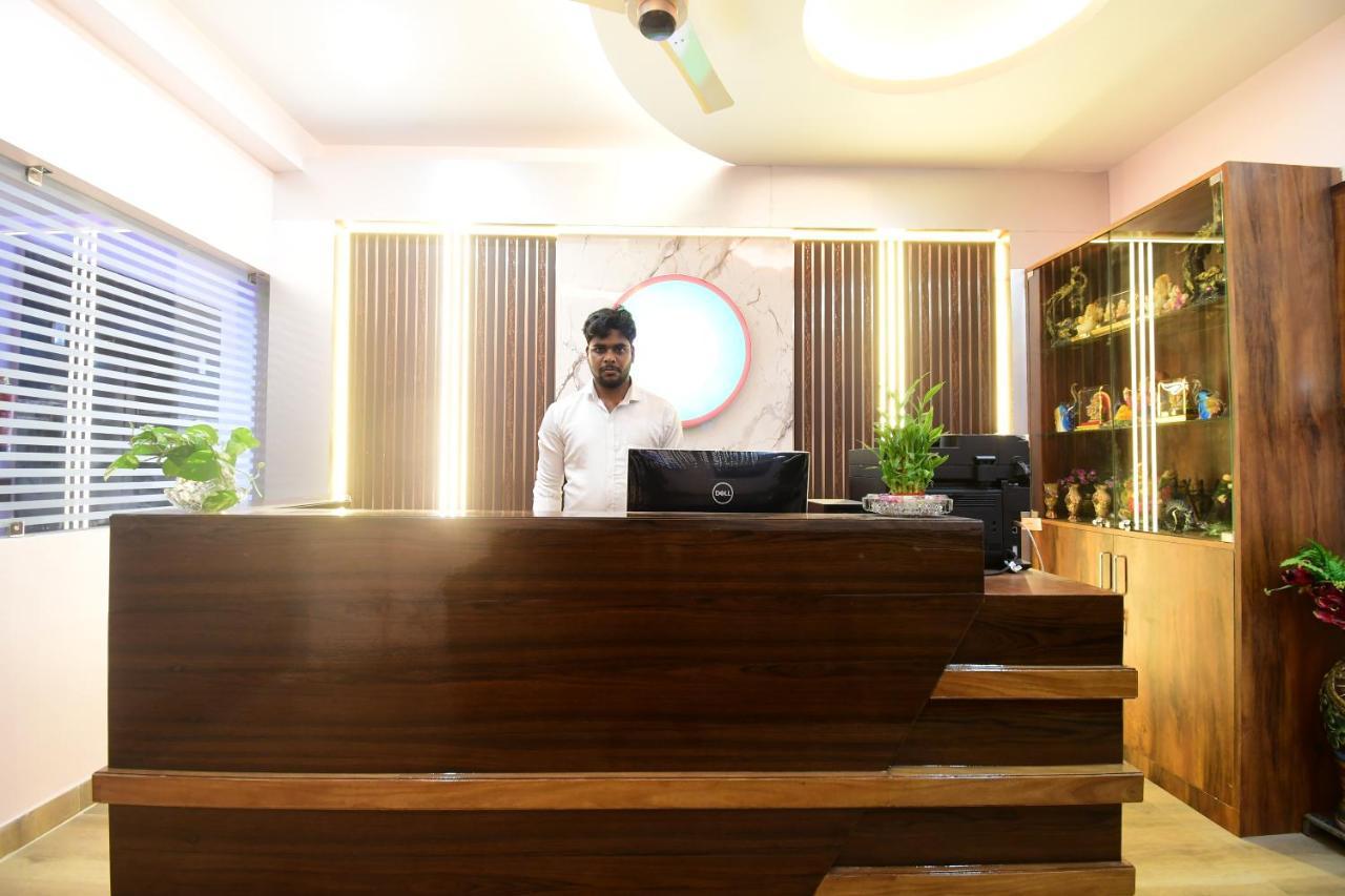Hotel Sushree International ブバネーシュワル エクステリア 写真