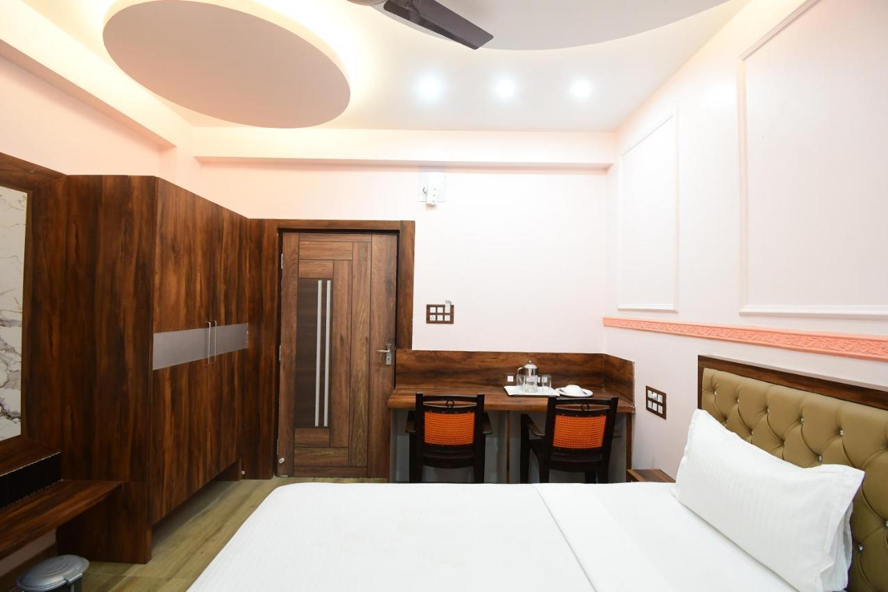 Hotel Sushree International ブバネーシュワル エクステリア 写真