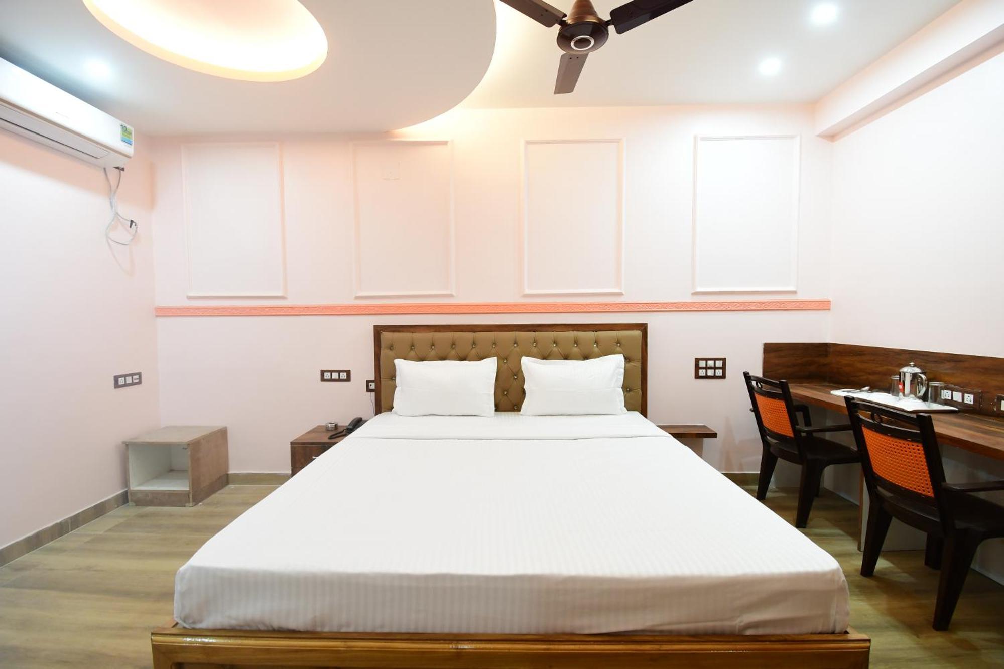 Hotel Sushree International ブバネーシュワル エクステリア 写真