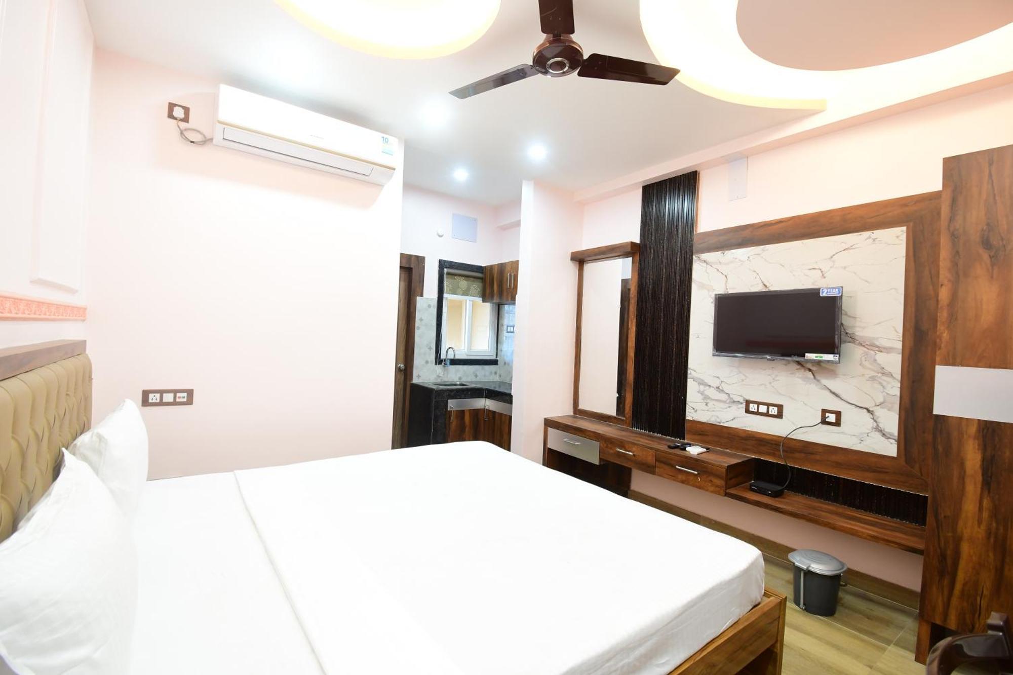 Hotel Sushree International ブバネーシュワル エクステリア 写真
