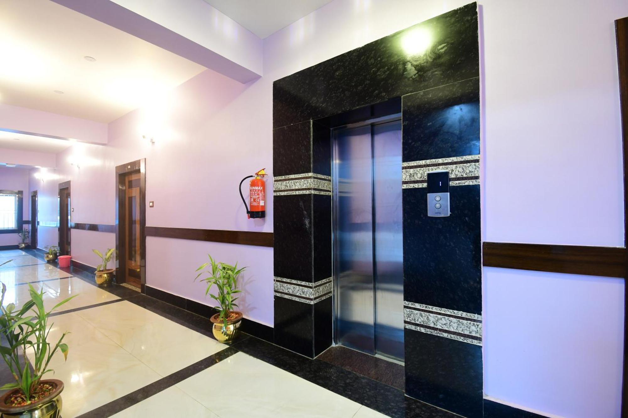 Hotel Sushree International ブバネーシュワル エクステリア 写真